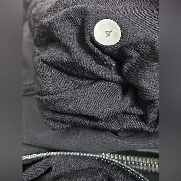Rare Lululemon Resolution Jacket - Picture 5 of 7